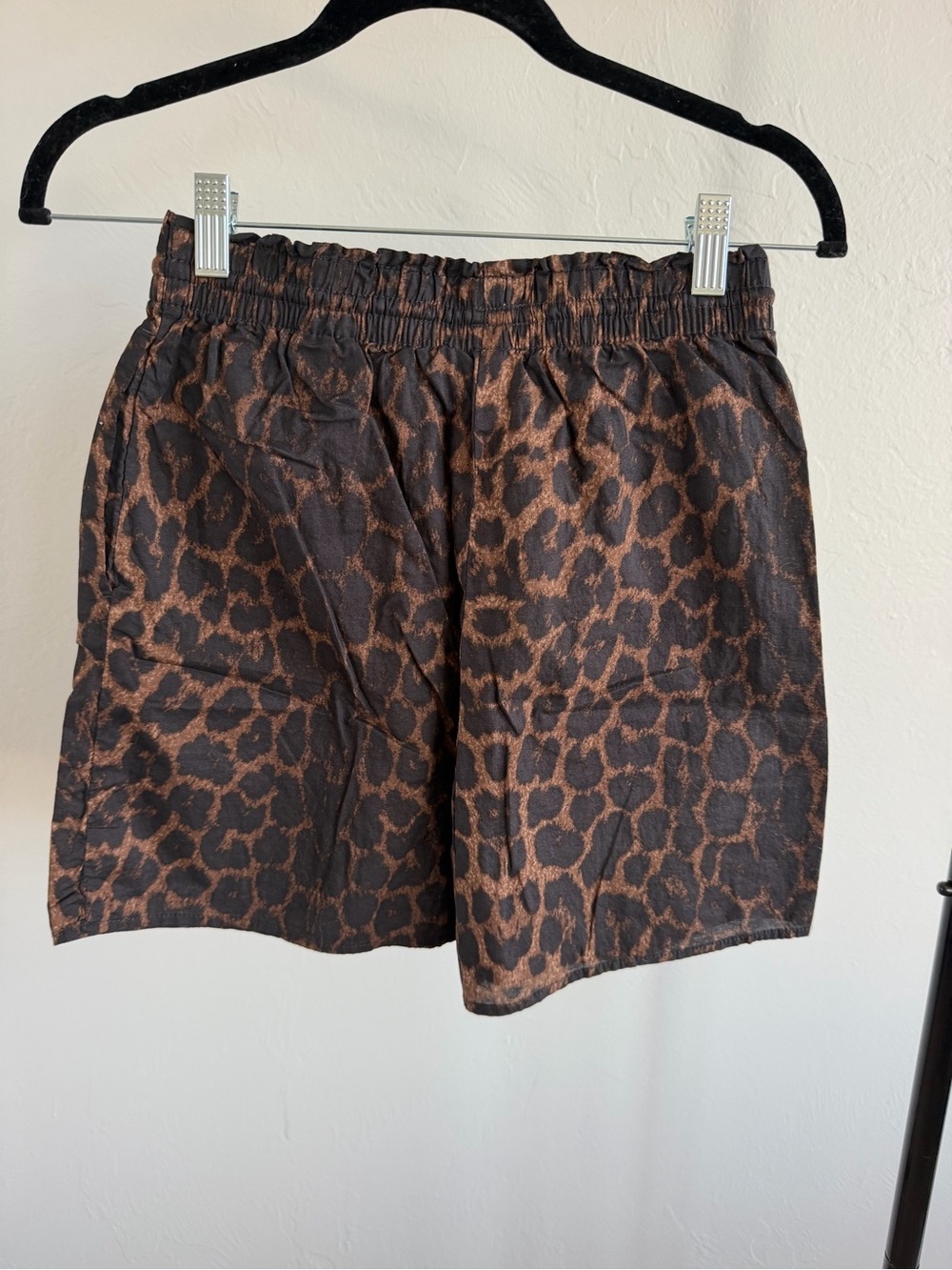 H&M - Leopard Print Drawstring Shorts - Picture 4 of 5